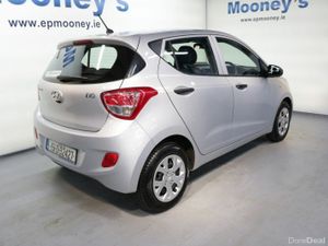 Hyundai i10 CLASSIC 1.0L PETROL HATCHBACK - Image 3