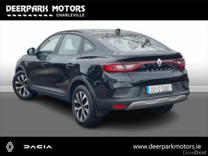 Renault Arkana ICONIC TCE 140 AUTO MILD HYBRID - Image 3