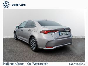 Toyota Corolla 1.8 Hybrid Luna Sport Saloon - Image 3