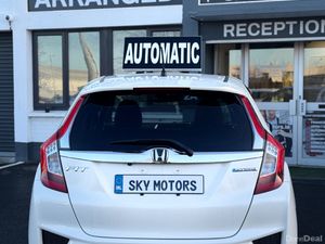 2016 Honda Fit 1.5 Hybrid Automatic - Image 4