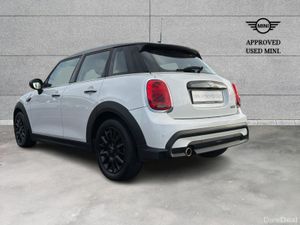 Mini Cooper 5-Door Cooper Classic - Image 3