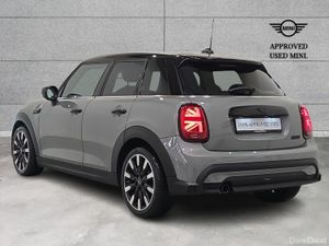 Mini Cooper 5-Door Cooper Exclusive - Image 3