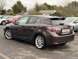 Lexus CT200h 2011 high spec - Image 3