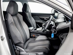 Peugeot 5008 Active 1.5 Diesel 130HP - Image 3