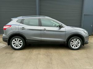 Nissan Qashqai 1.5 SV **LOW KM'S** - Image 3