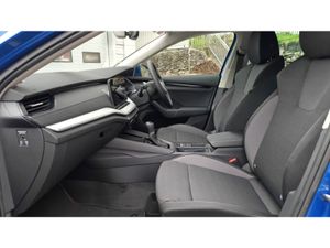 Skoda Octavia COMBI SELECTION 2.0 TDI 115 BHP 5DR- - Image 3