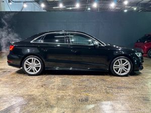 Audi S3 2.0 4WD - BLACK LEATHER - FACTORY ALLOYS - - Image 3