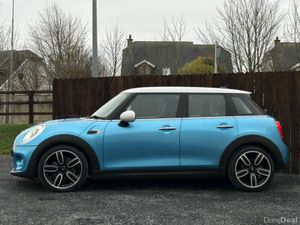Mini Cooper 1.5 AUTO - UPGRADED ALLOYS - LOW MILEA - Image 4