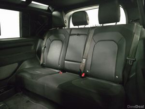 Land Rover Defender Diesel Estate X-Dynamic SE - Image 4