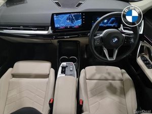 BMW iX1 xDrive30 xLine - Image 4