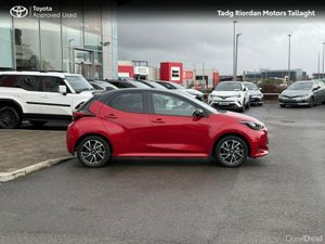 Toyota Yaris LUNA SPORT HYBRID *** LOW MILEAGE***1 - Image 3