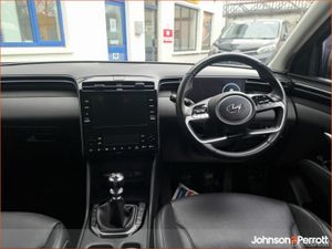 Hyundai Tucson 2WD Executive w.2 Tone Roof - Image 4