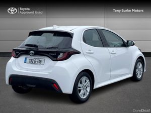 Toyota Yaris - Hybrid - New Generation - Luna Edit - Image 2