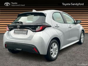 Toyota Yaris HYBRID LUNA // REAR CAMERA // TOYOTA - Image 2