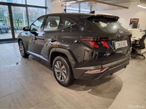 Hyundai Tucson COMFORT PLUS HYBRID ** VERY LOW KMS - Image 3