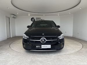 Mercedes-Benz 200 2023 - Image 2