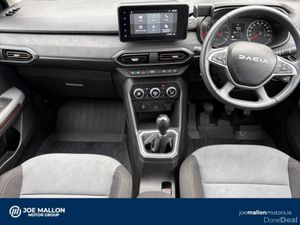 Dacia Sandero Stepway STEPWAY Extreme TCe 90 GSR2 - Image 4