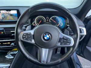 BMW 5-Series 523d M-SPORT COMPETITION 2.0 D // SUE - Image 4