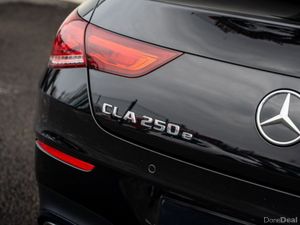 Mercedes-Benz CLA CLA 250 E AMG LINE PREMIUM PLUS - Image 4