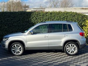 Volkswagen Tiguan LOUNGE EDITION 1.2 TSI // FULL S - Image 3