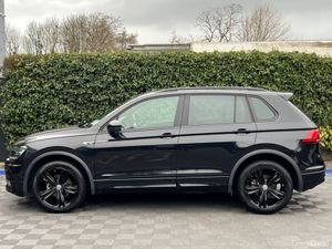 Volkswagen Tiguan R-LINE 4MOTION BLACK EDITION 2.0 - Image 3