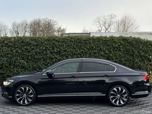 Volkswagen Passat HIGHLINE R-LINE PACK 2.0 TDI // - Image 3