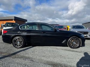 192 BMW 520D SE SAPPHIRE BLACK G30 - Image 2