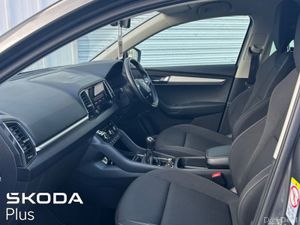 Skoda Karoq 2.0 TDI 115 BHP AMBITION ***WITH REVER - Image 4