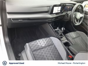Volkswagen Golf 1.5 TSI 130HP R-Line - Image 4