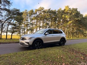 Volkswagen Tiguan 2.0 TDI Low KM - Image 3