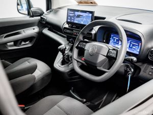 Citroen Berlingo LX Plus 1.5 Diesel 100HP Crew Cab - Image 2