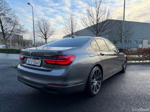 BMW 7-Series X DRIVE 740d *FULL SERVICE HISTORY* - Image 4