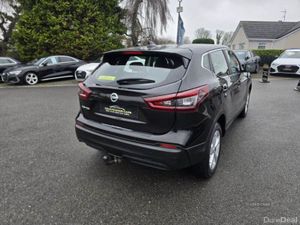 Nissan Qashqai Acenta Premium - Image 4