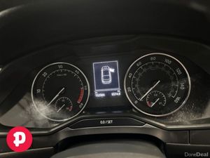 Skoda Superb 1.6 TDI S 120PS 5DR Auto 5DR Auto - Image 4