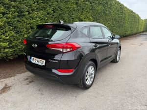 Hyundai Tucson 2018 1.7 D EXECTIVE - Image 4