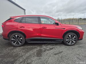 MG HS Phev 2026 OFFER €2500 Booster - Image 3