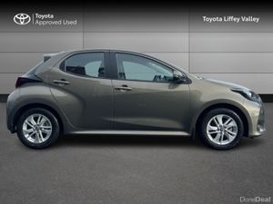 Toyota Yaris YARIS LUNA HYBRID - Image 3