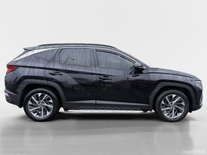 Hyundai Tucson 2WD Executive Plus - Image 2