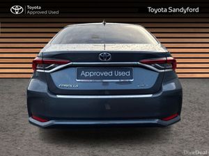Toyota Corolla LUNA SPORT SALOON // HEATED SEATS / - Image 4