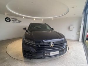 Volkswagen Touareg 3.0 V6 TSI PHEV 4Motion R 5dr T - Image 2