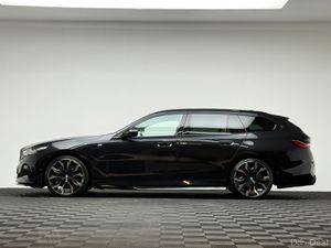 BMW 5-Series 530E M SPORT TOURING - Image 4