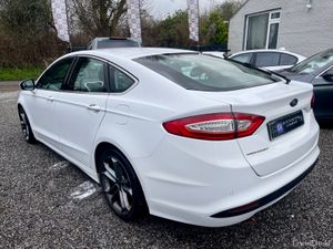 Ford Mondeo 1.6 TDCi ,Manual,Big Screen - Image 4