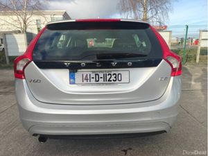 Volvo V60 D2 S 5DR - Image 3