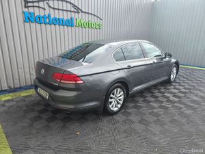 2016Volkswagen Passat 1.6 TDI 120HP Comfortline - Image 3