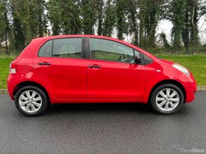 Toyota Yaris 2011 - Image 3