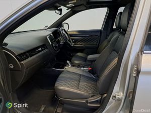 Mitsubishi Outlander Plug-in EV S-Edition - Image 4