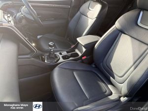 Hyundai Tucson EXECUTIVE 1.6 DIESEL 5DR - Image 4