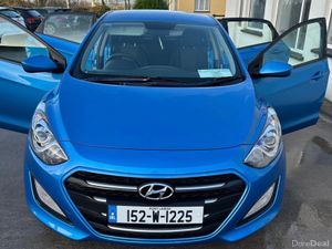 Hyundai i30 BLUE 110PS 5DR SDRIVE - Image 3
