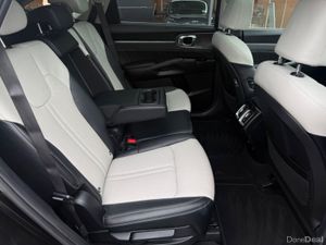 Kia Sorento 2.2 DSL SAM 5DR AUTO 7 SEATER - Image 4
