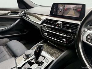 BMW 5-Series M-SPORT 523D , Automatic - Image 4